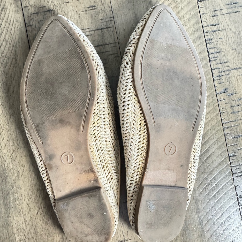 Universal Thread Cream Mules with Textured Knit Pattern - Picture 6 of 8